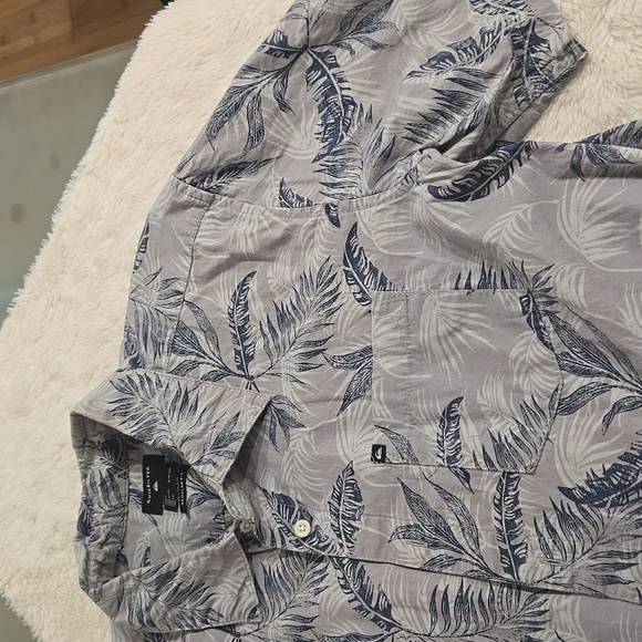 Quicksilver Women's Shirt - Picture 5 of 11